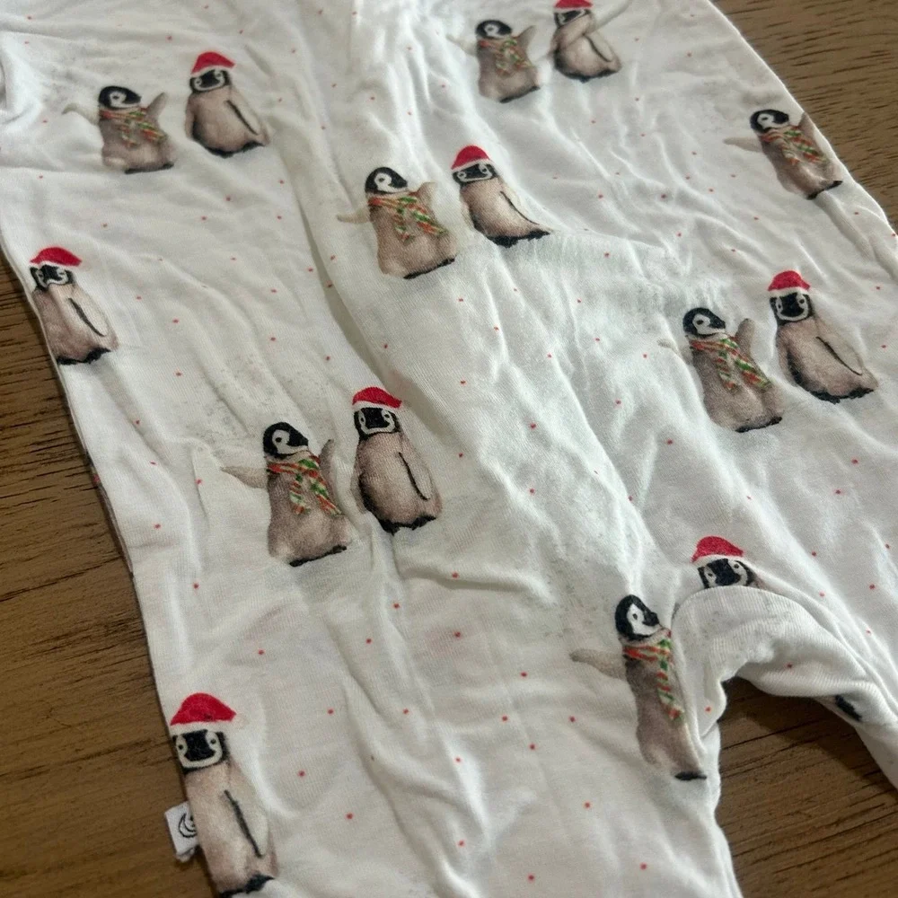 Little Pajama Co Baby Bamboo Holiday Penguins Zippy 0-3 Months